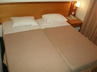 Sri Sutra Hotel Bandar Puchong Utama Екстер'єр фото